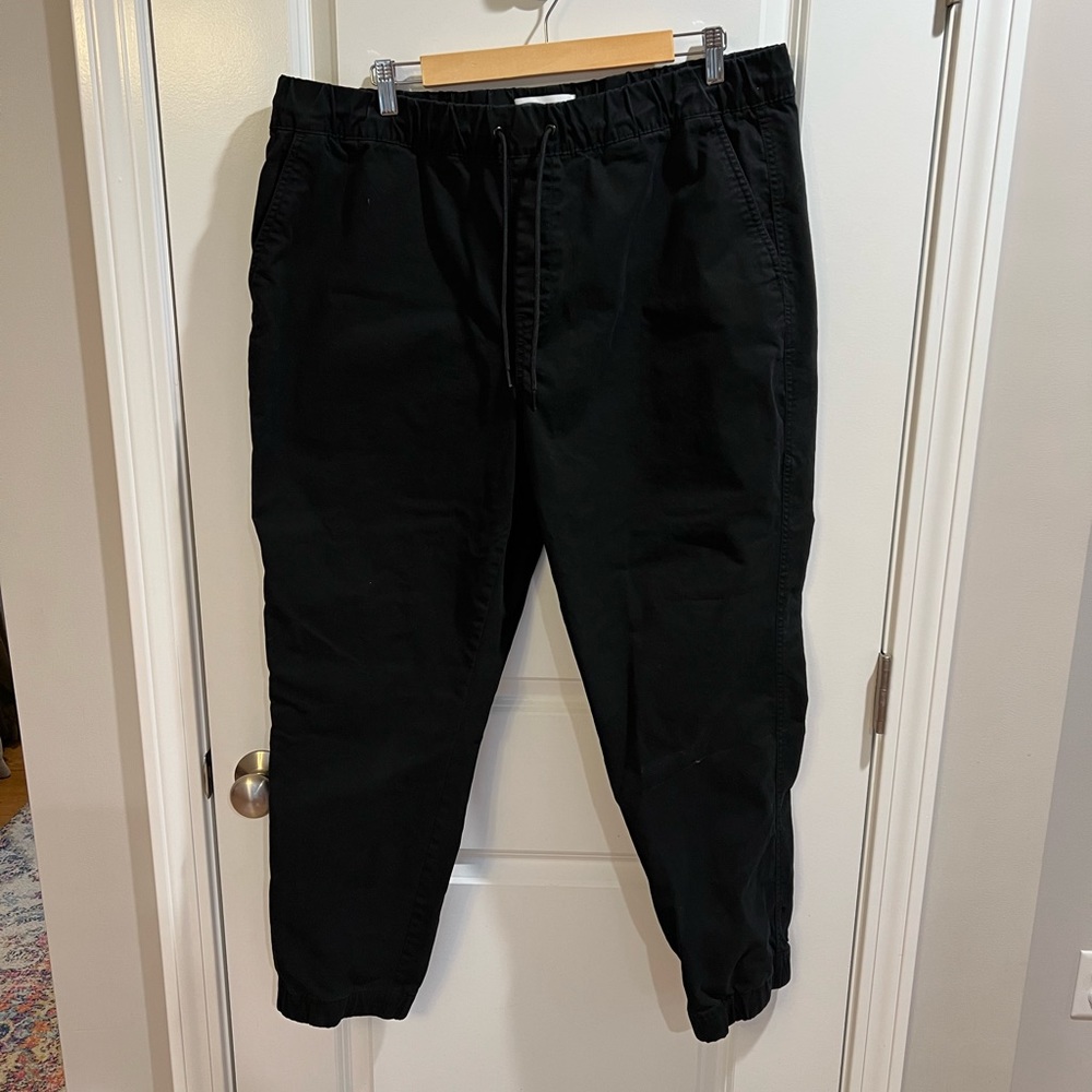 Old Navy Joggers XL worn once.